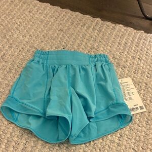 Lulu lemon hotty hots nwt